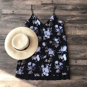 ❤️ Forever 21 Double-V Floral Cami Dresss